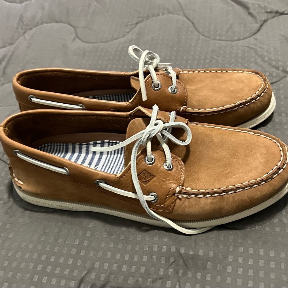 Size 10 Sperrys